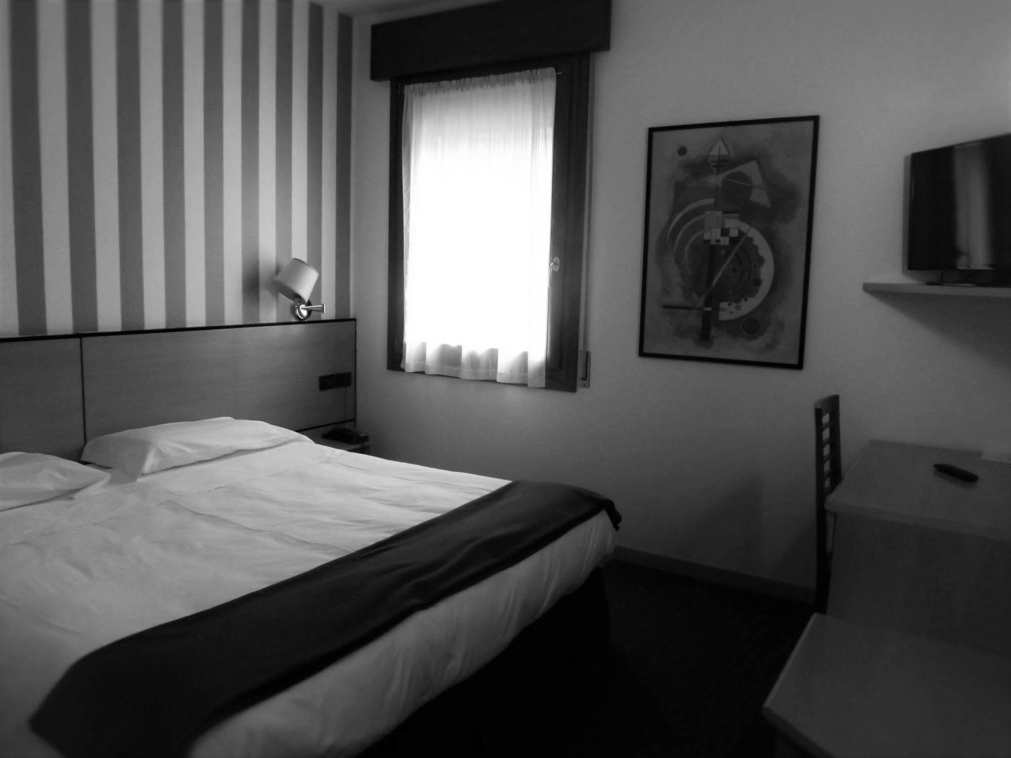 Hotel Damodoro Pordenone Exterior foto
